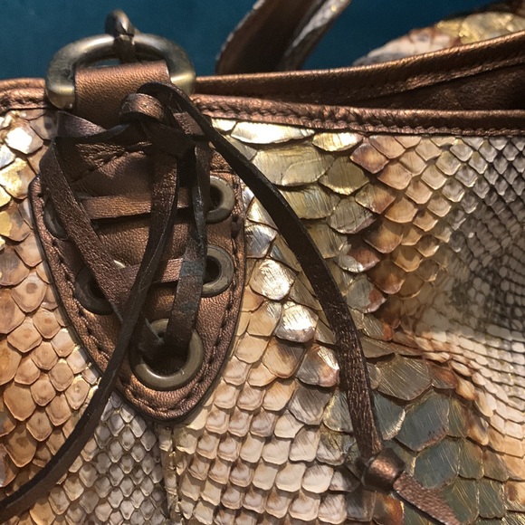 Donald J. Pliner python ADELA metallic leather Hobo couture NWT✨ - Picture 9 of 11
